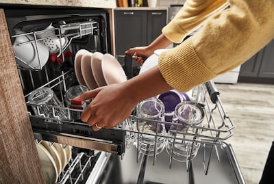 https://www.dfdhouseplans.com/articles/images/What-to-Look-for-in-a-Dishwasher-1.jpg