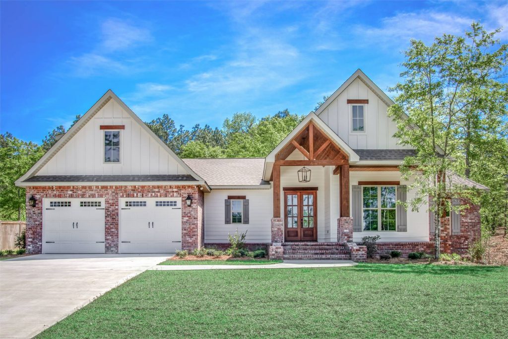 A gabled ranch with split bedrooms