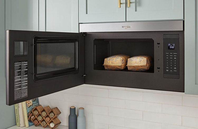 A Turntable-Free Microwave That Installs Flush to the Cabinets over a Range